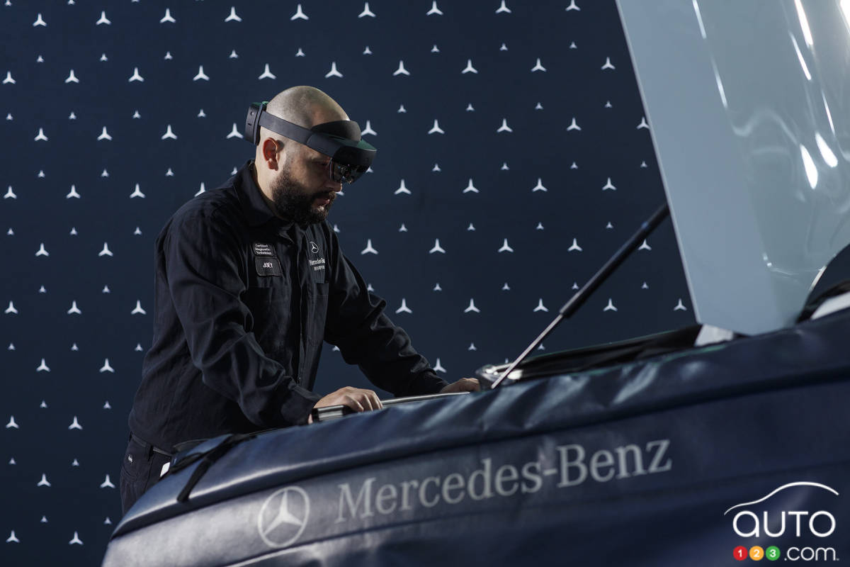 Mercedes-Benz Maintenance Goes Virtual